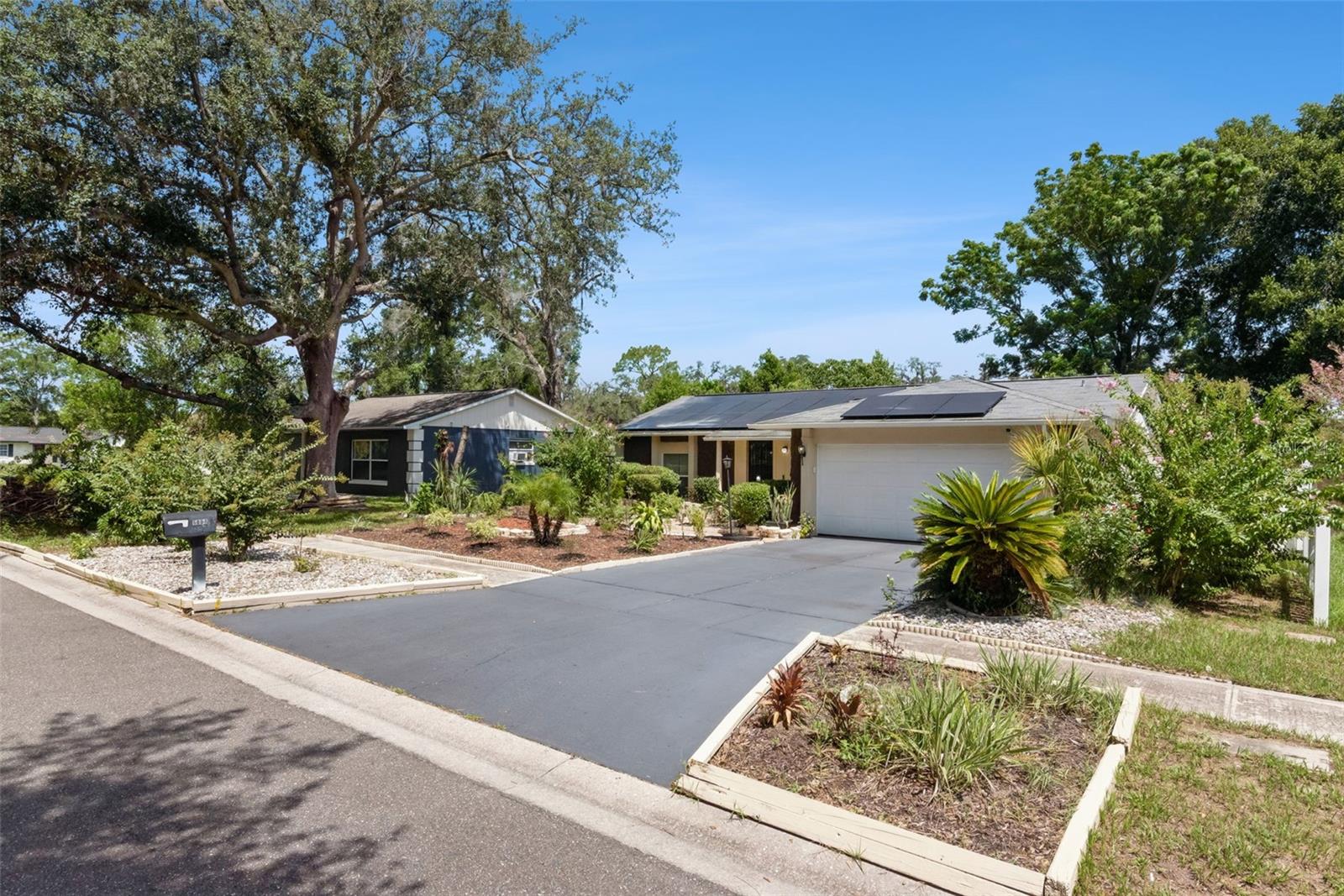 5851 HUTTON DRIVE