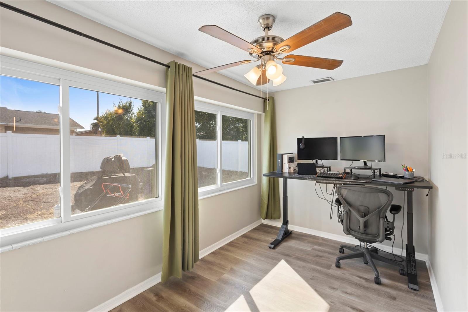 BREEZEWOOD PARK UNIT 05 - Residential