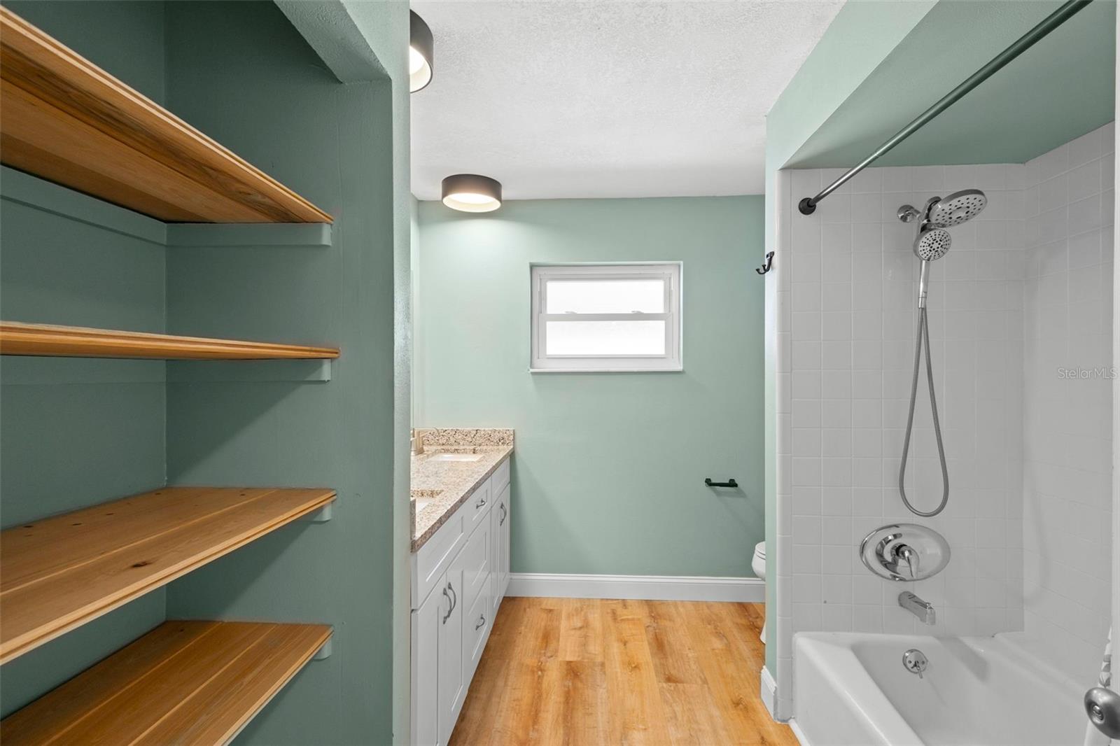 BREEZEWOOD PARK UNIT 05 - Residential