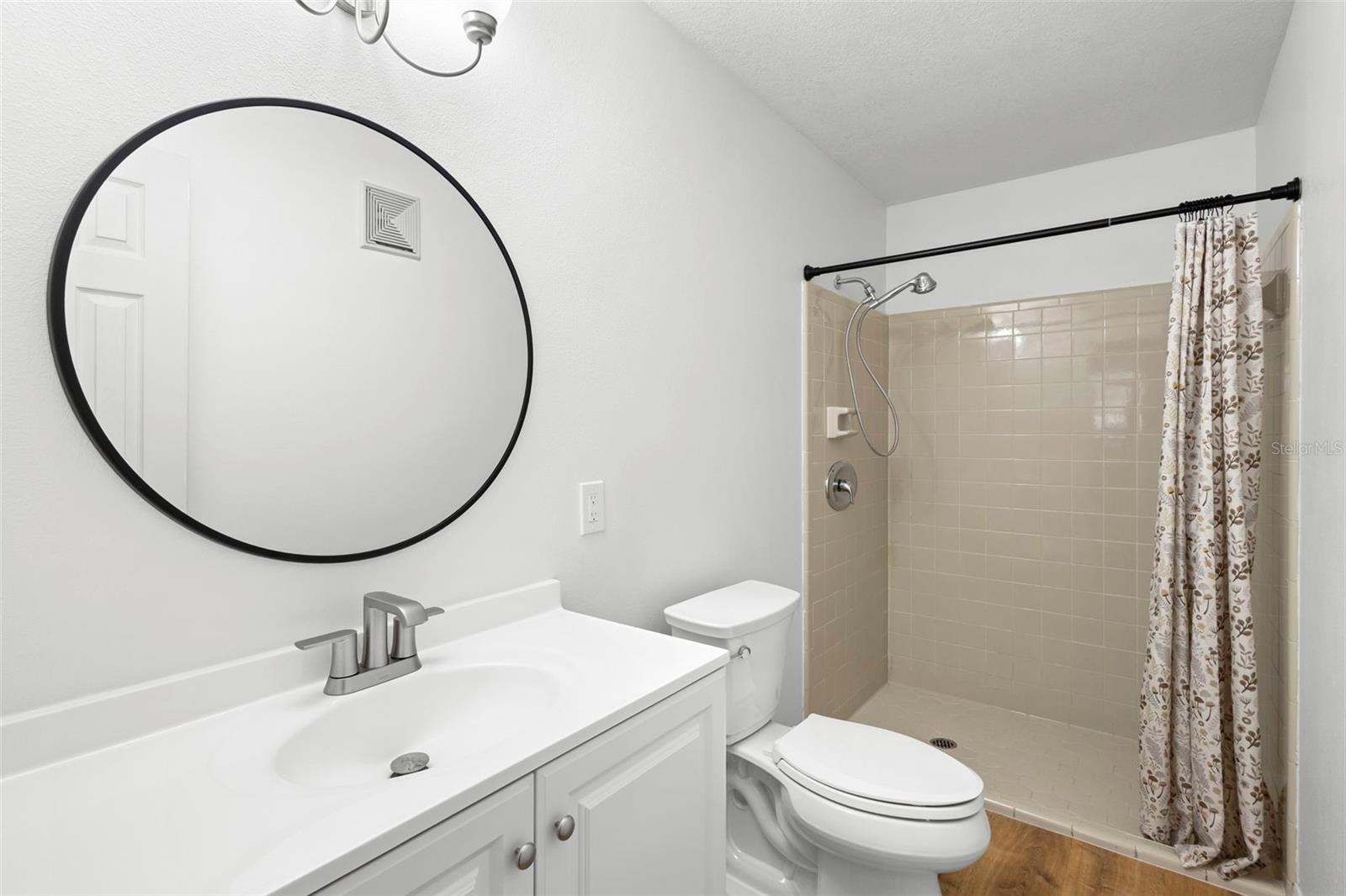 BREEZEWOOD PARK UNIT 05 - Residential