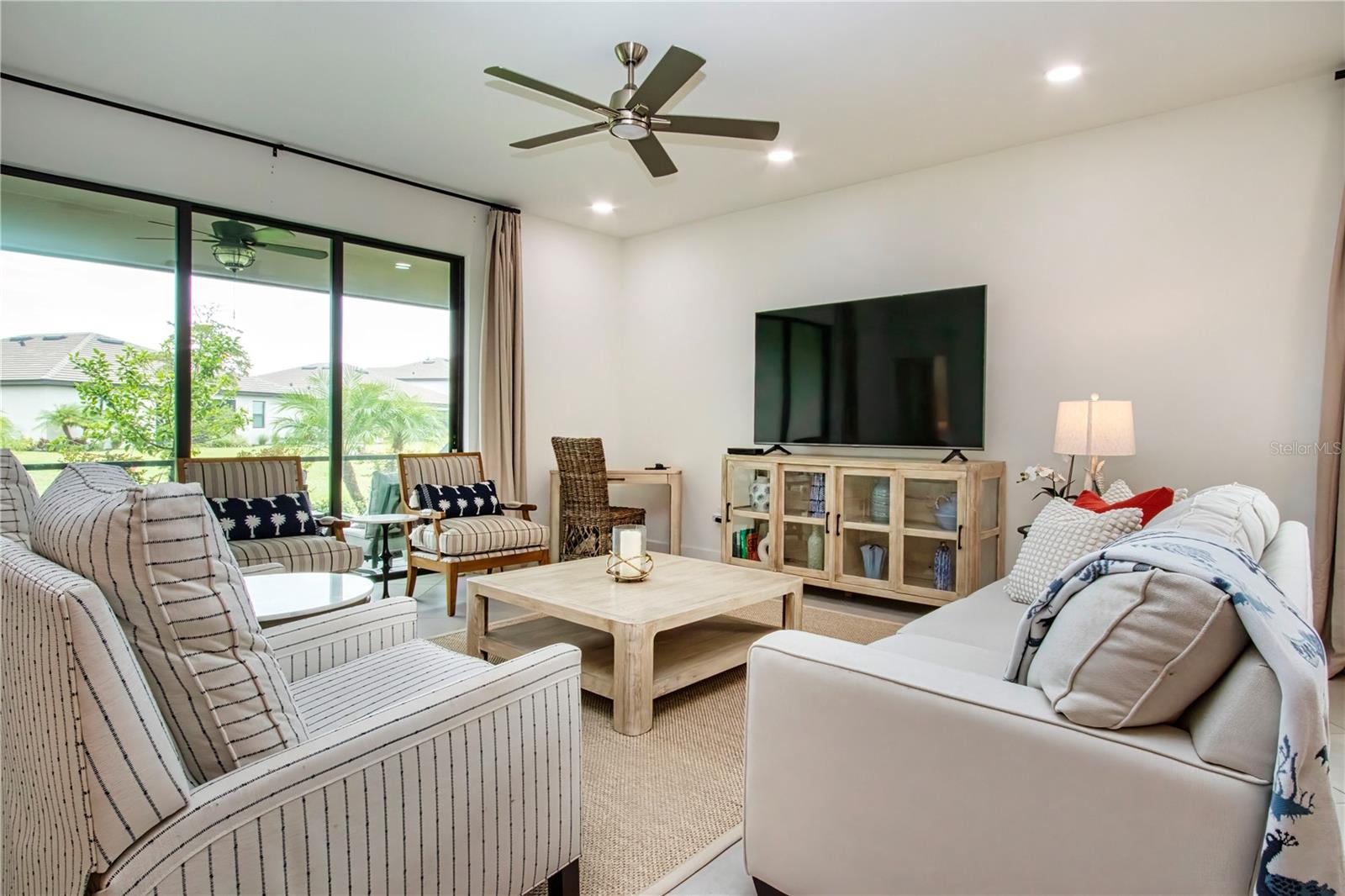 5160 CORAL REEF WAY