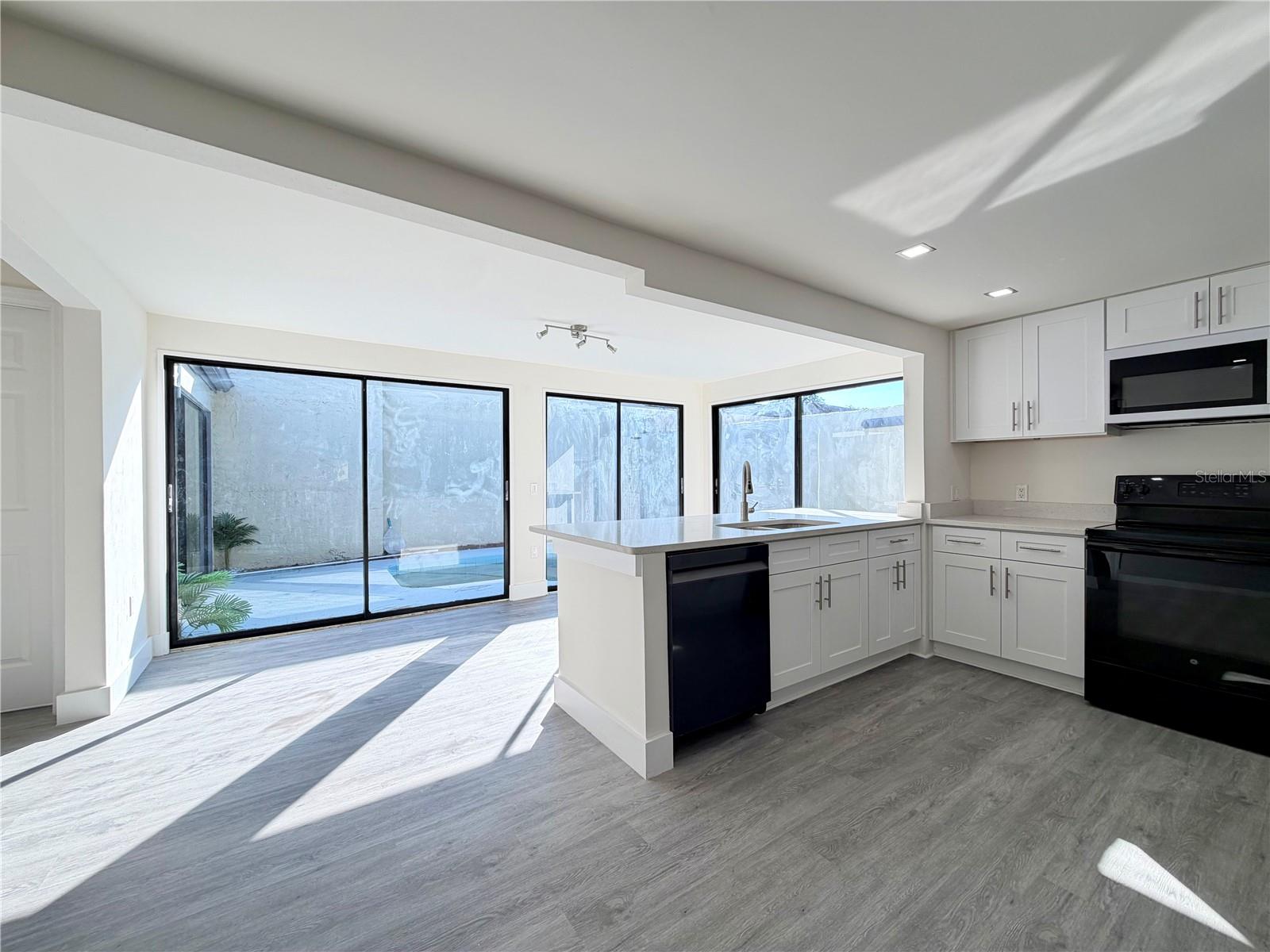 BEACON WOODS VILLAGE - Residential