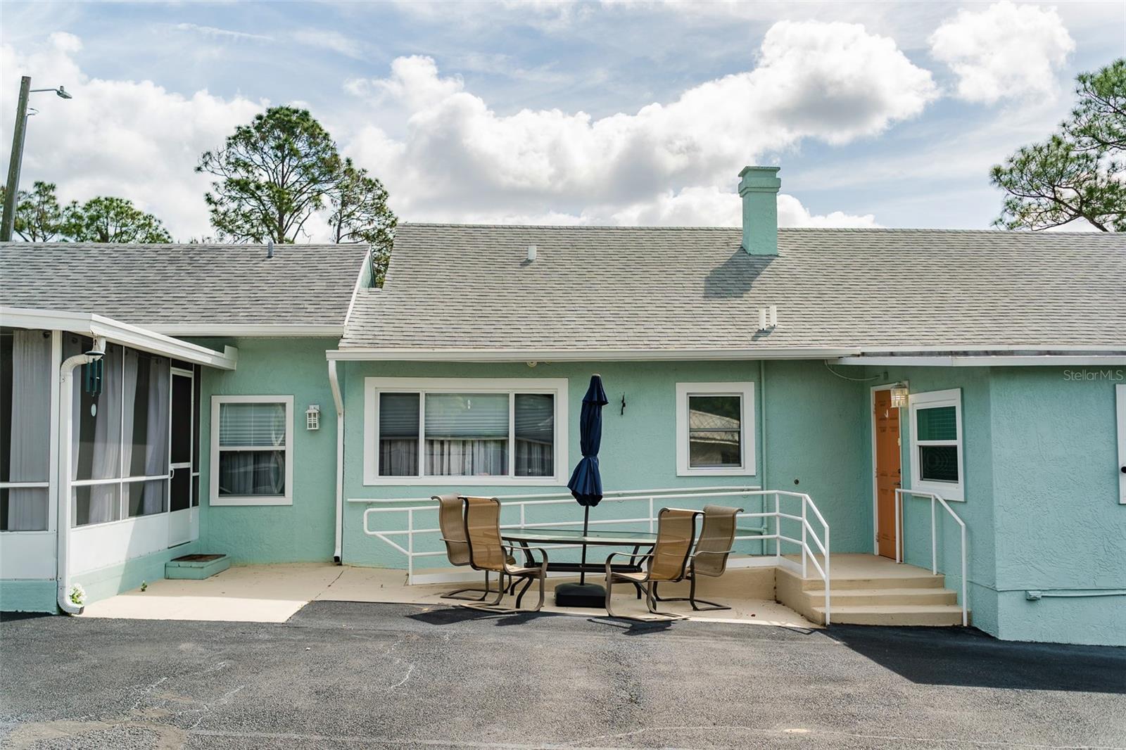 321 W PENNSYLVANIA AVENUE