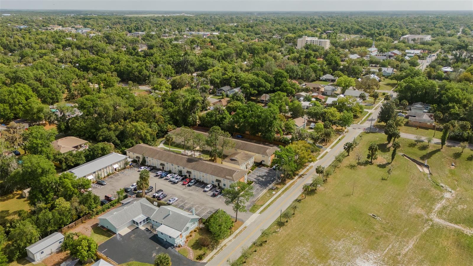 BENNETTS S 01/2 BLK 68 DE LAN - Residential