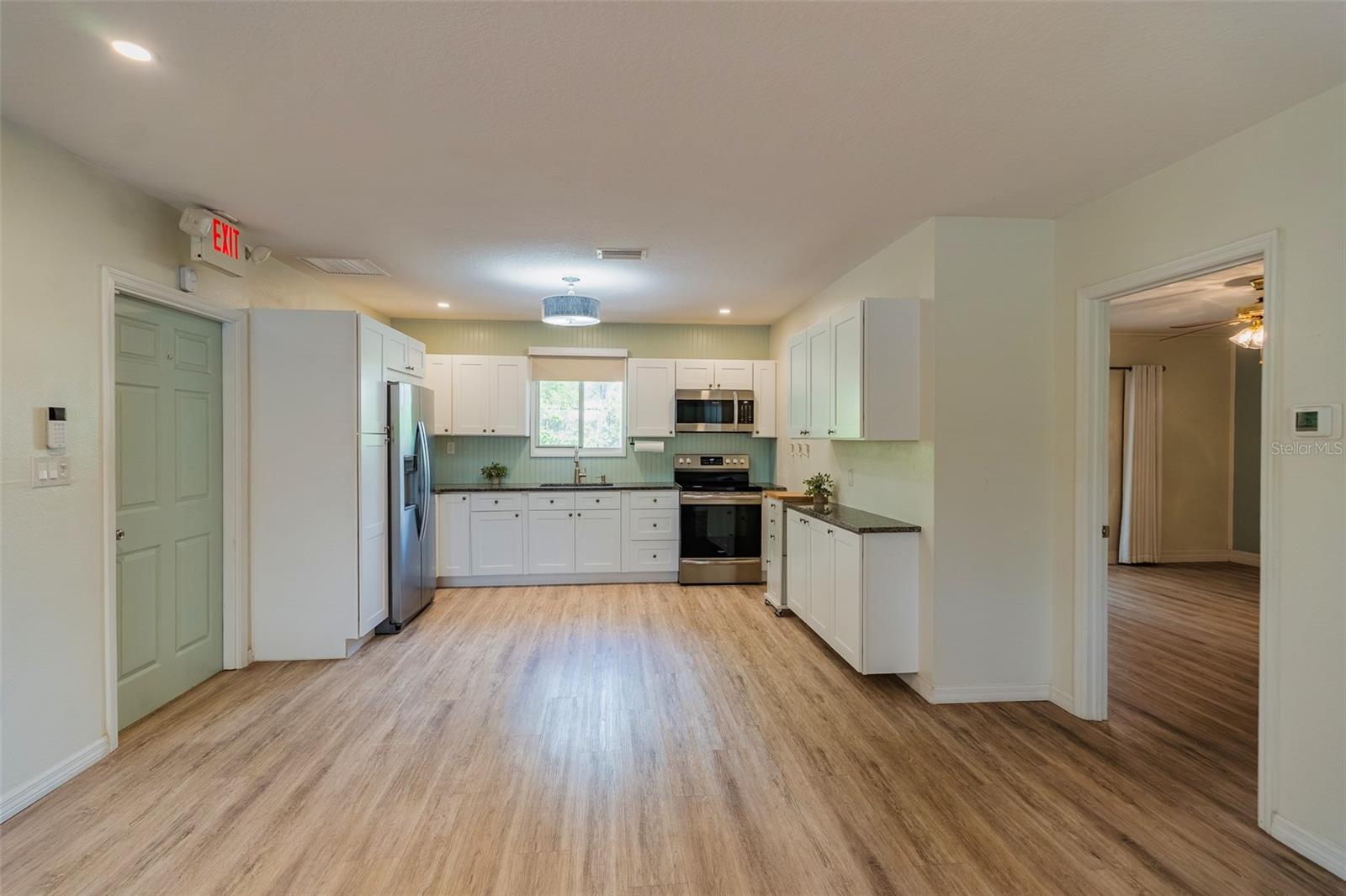 BENNETTS S 01/2 BLK 68 DE LAN - Residential