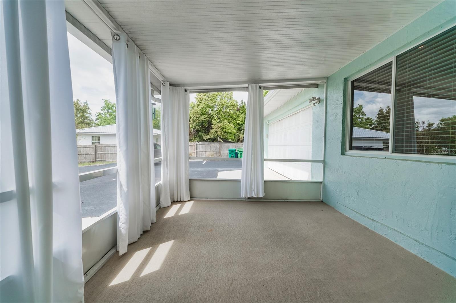 BENNETTS S 01/2 BLK 68 DE LAN - Residential