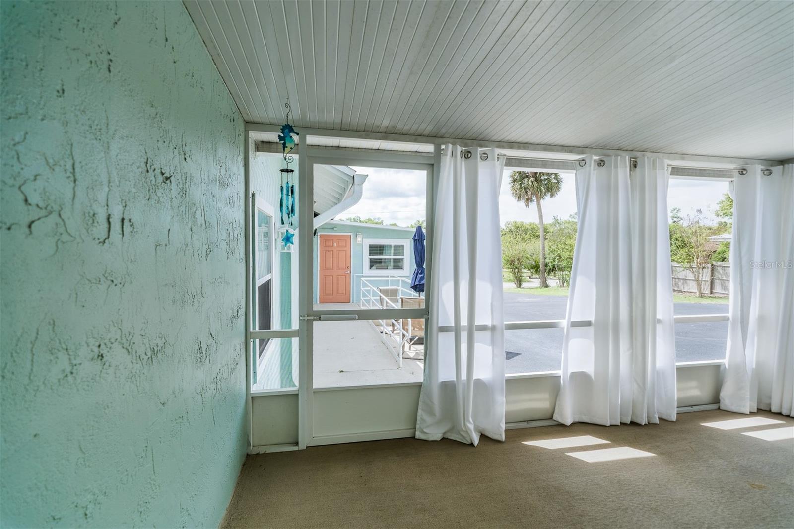 BENNETTS S 01/2 BLK 68 DE LAN - Residential