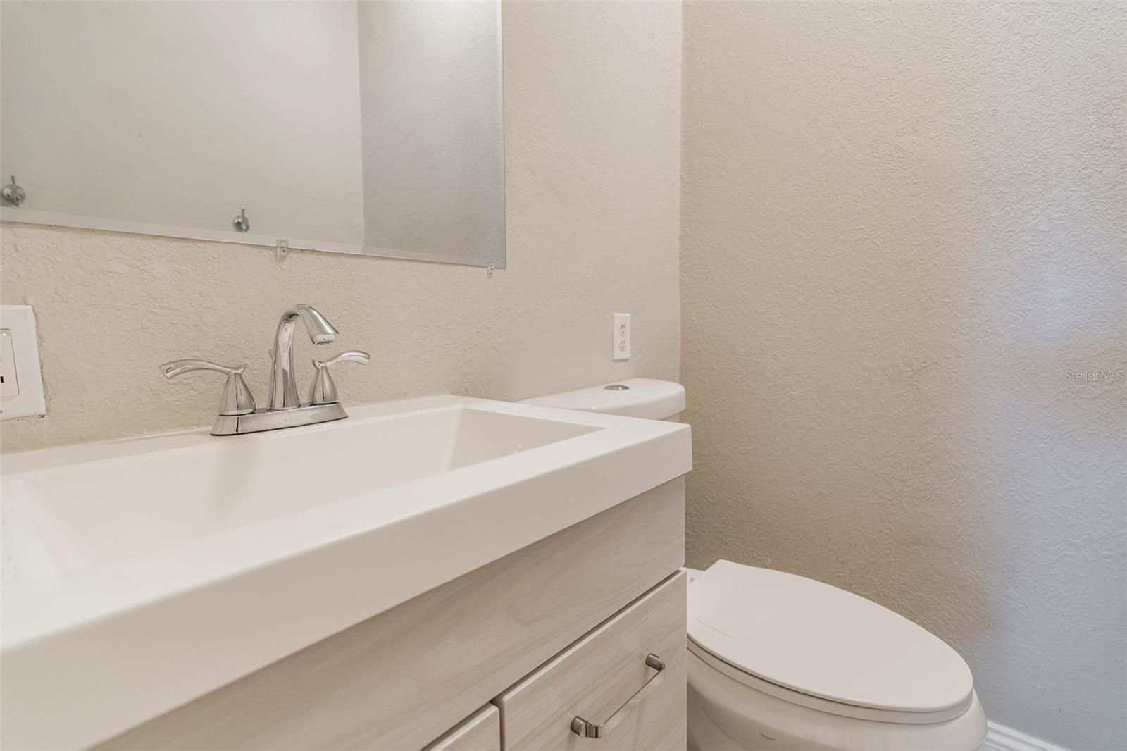 BENNETTS S 01/2 BLK 68 DE LAN - Residential