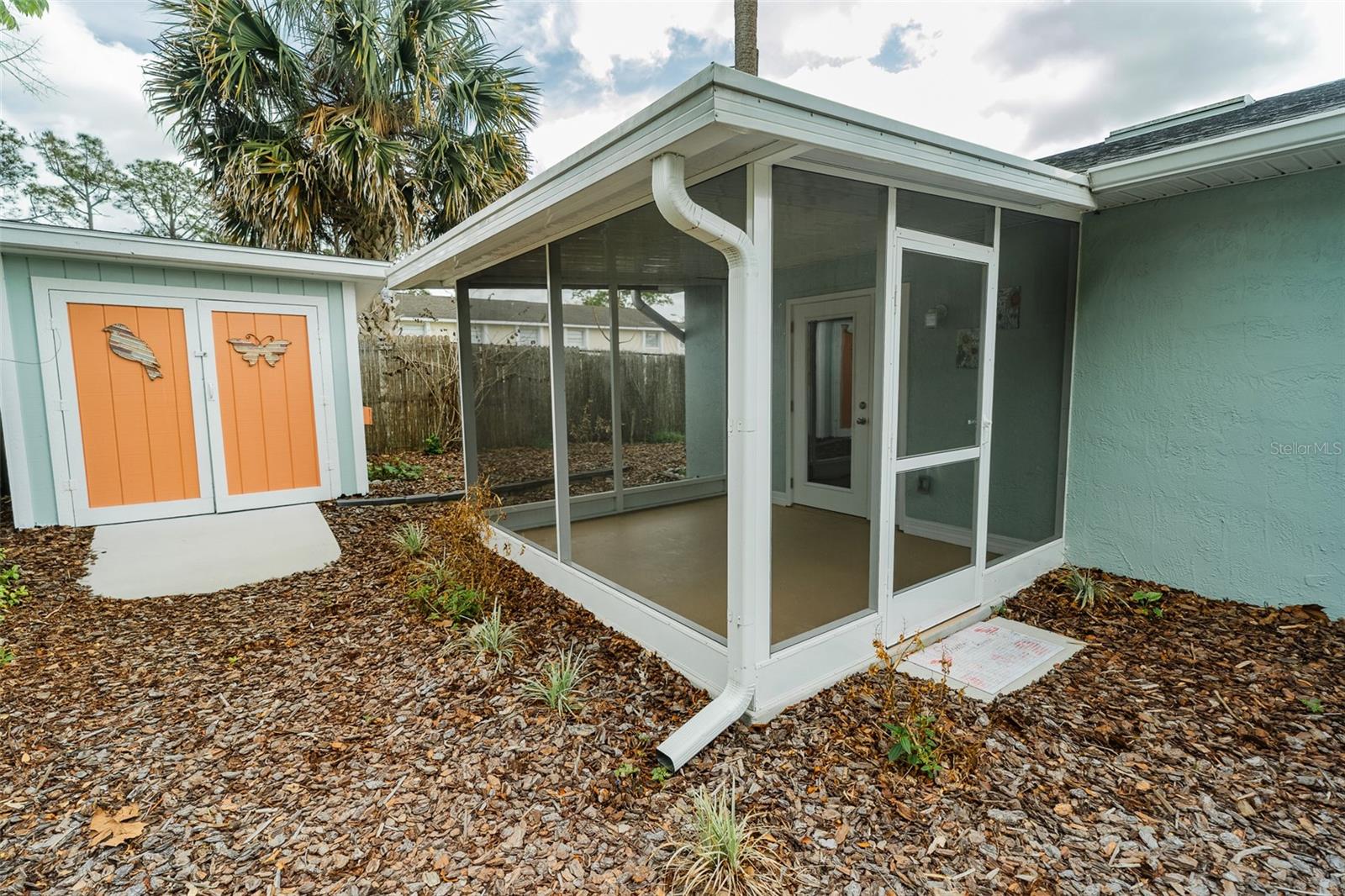 BENNETTS S 01/2 BLK 68 DE LAN - Residential