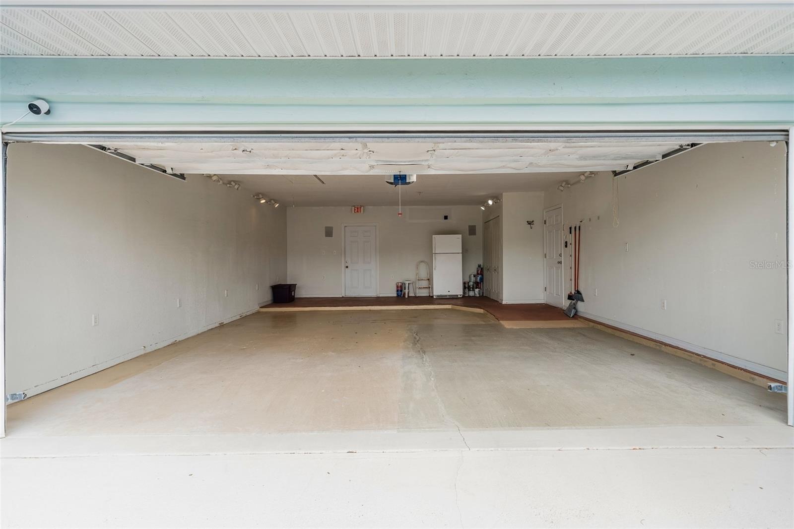 BENNETTS S 01/2 BLK 68 DE LAN - Residential