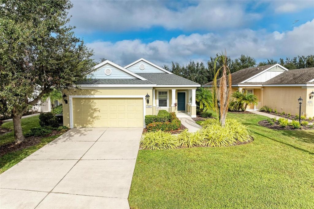 Photo of 4960 Newport News Circle, Bradenton, FL 34211 (MLS # A4667357)