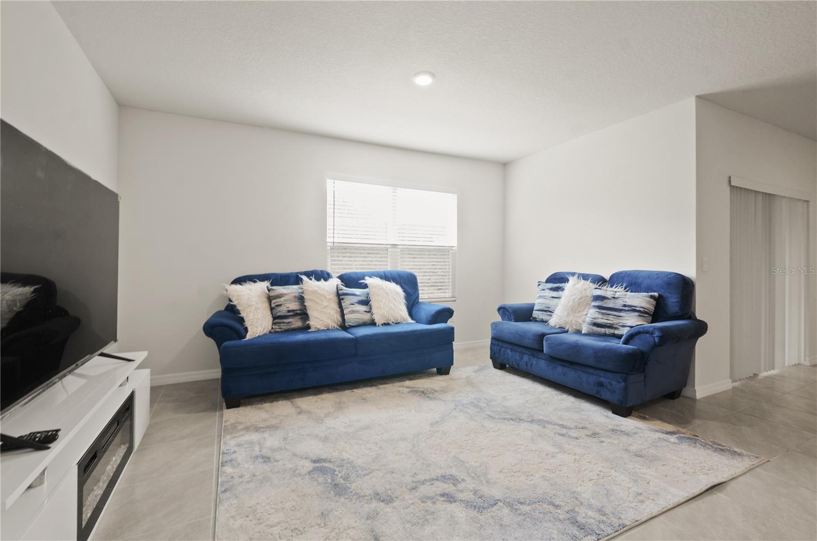 LAKE HARRIS RESERVE - Residential