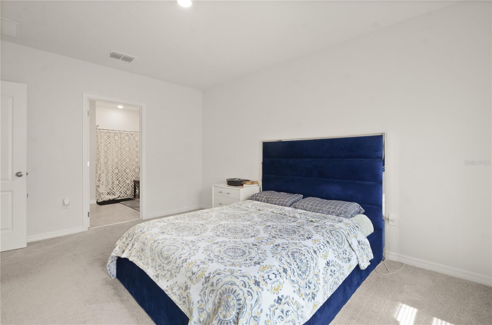 LAKE HARRIS RESERVE - Residential