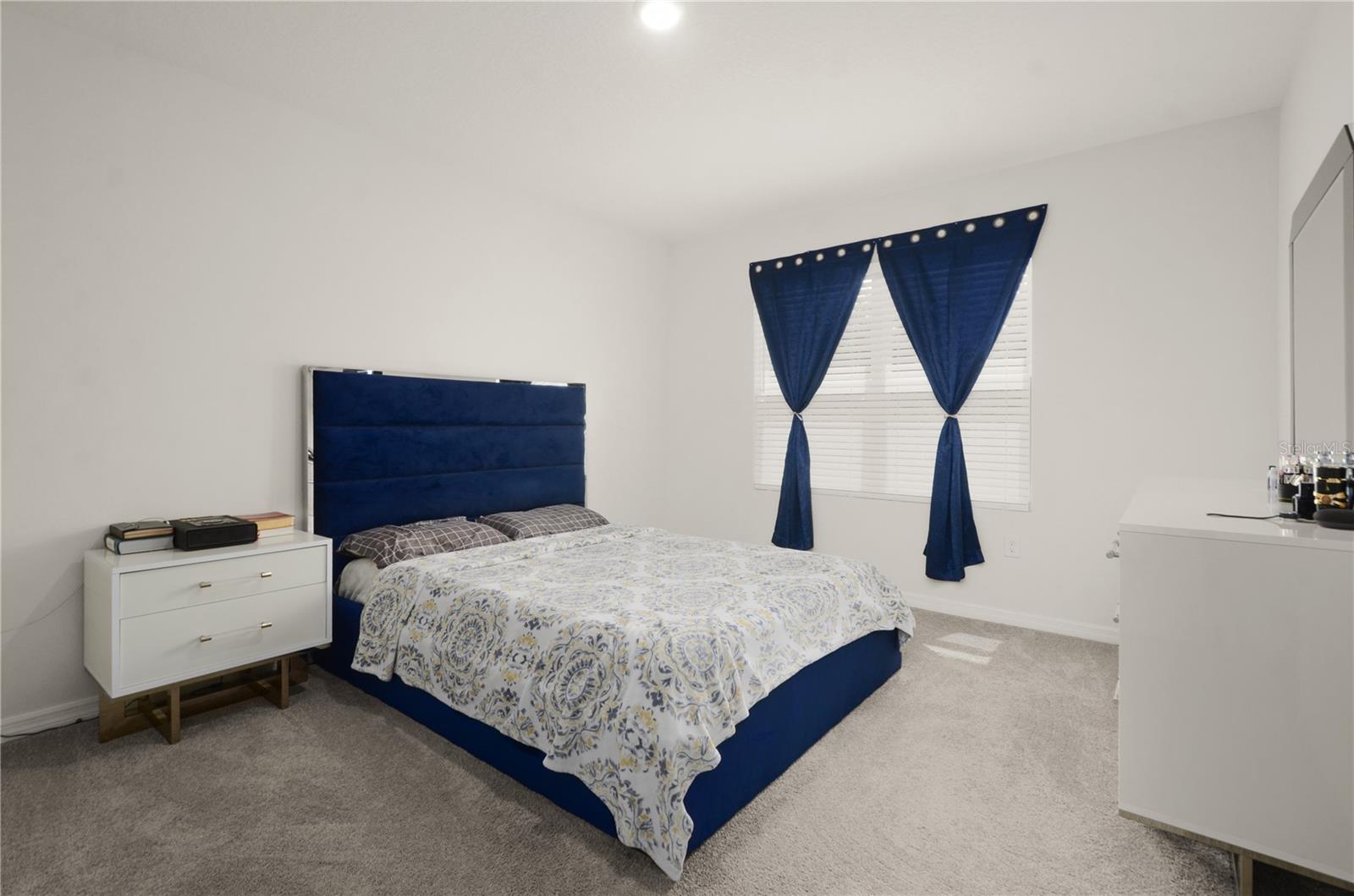 LAKE HARRIS RESERVE - Residential