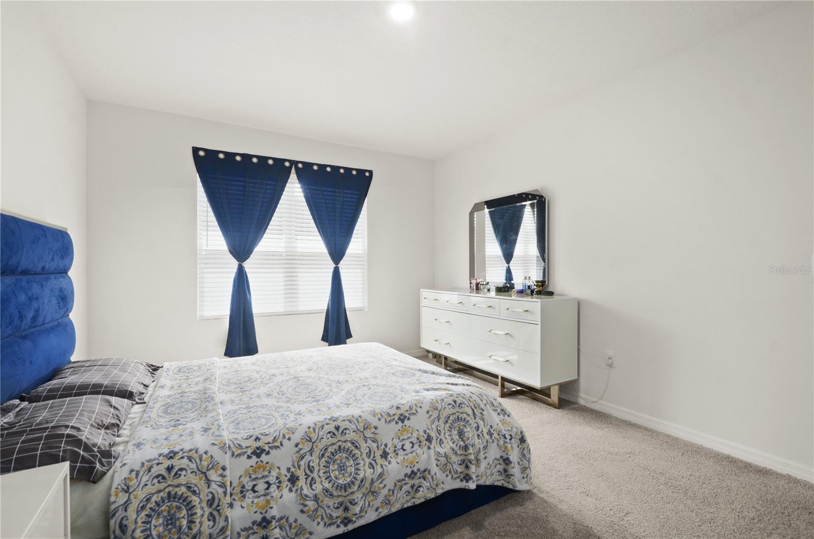 LAKE HARRIS RESERVE - Residential