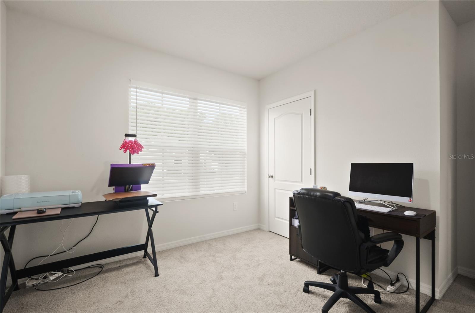 LAKE HARRIS RESERVE - Residential