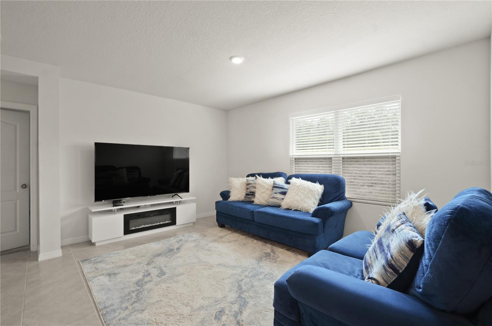 LAKE HARRIS RESERVE - Residential