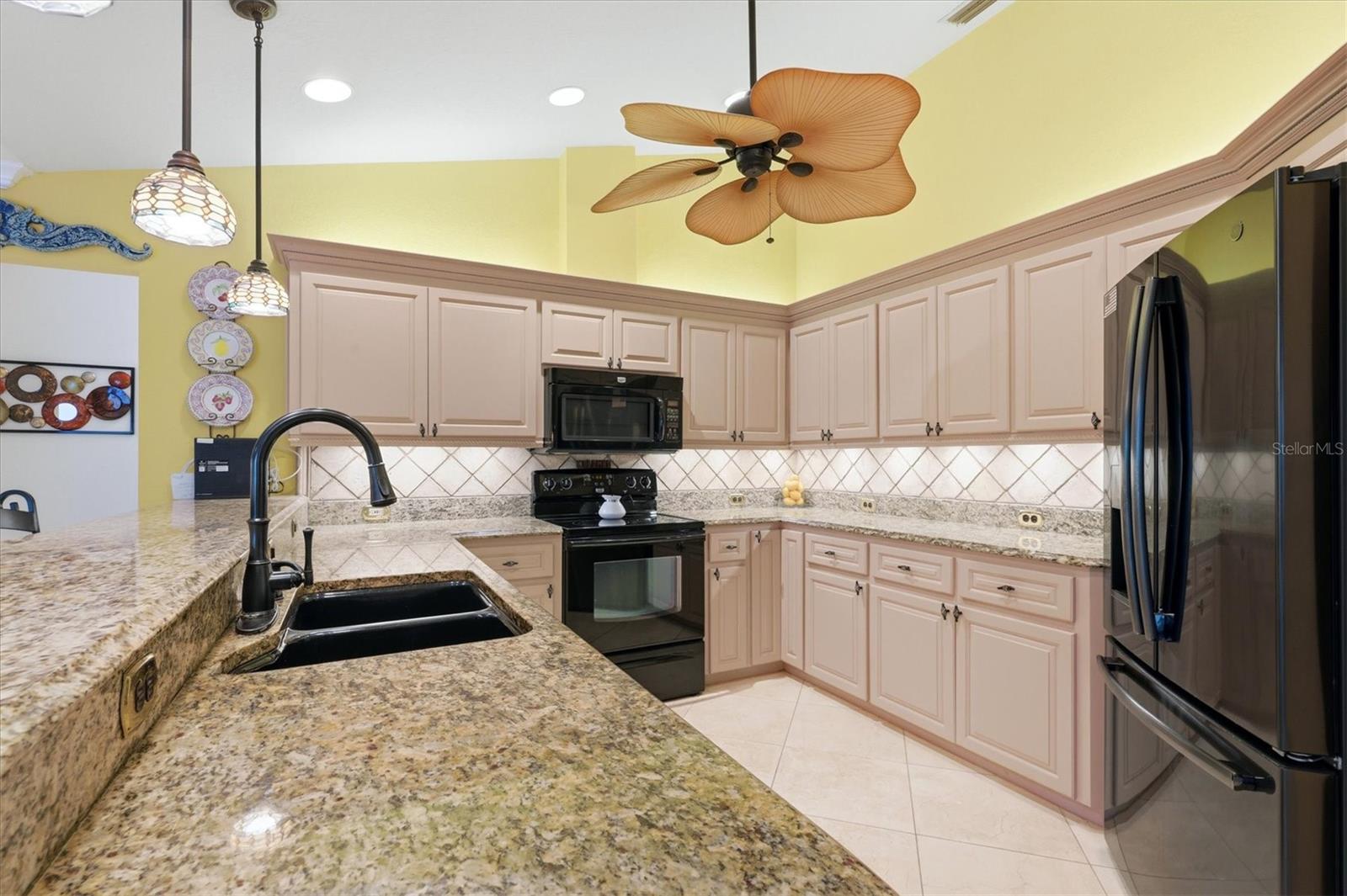 THE LAKES OF JACARANDA - Residential