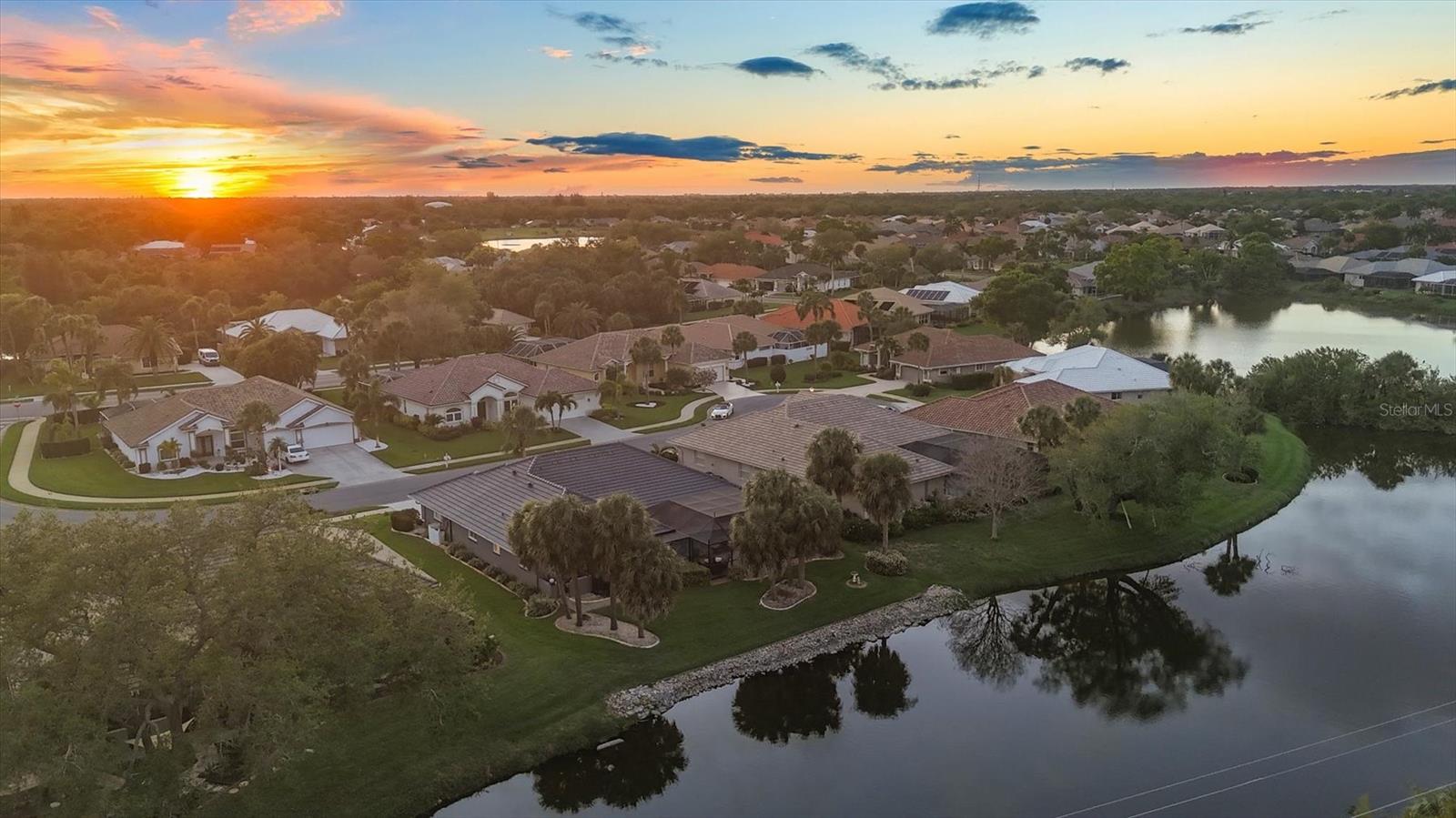 THE LAKES OF JACARANDA - Residential