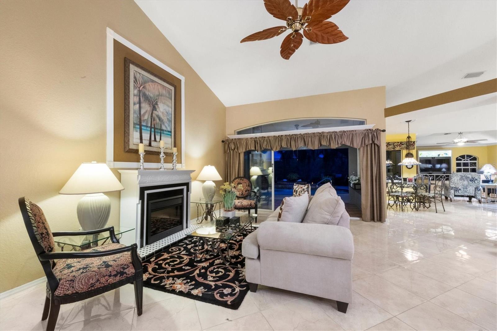 THE LAKES OF JACARANDA - Residential