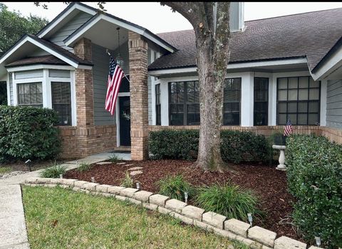 Photo of 1014 Willa Lake Circle, Oviedo, FL 32765 (MLS # R4910153)