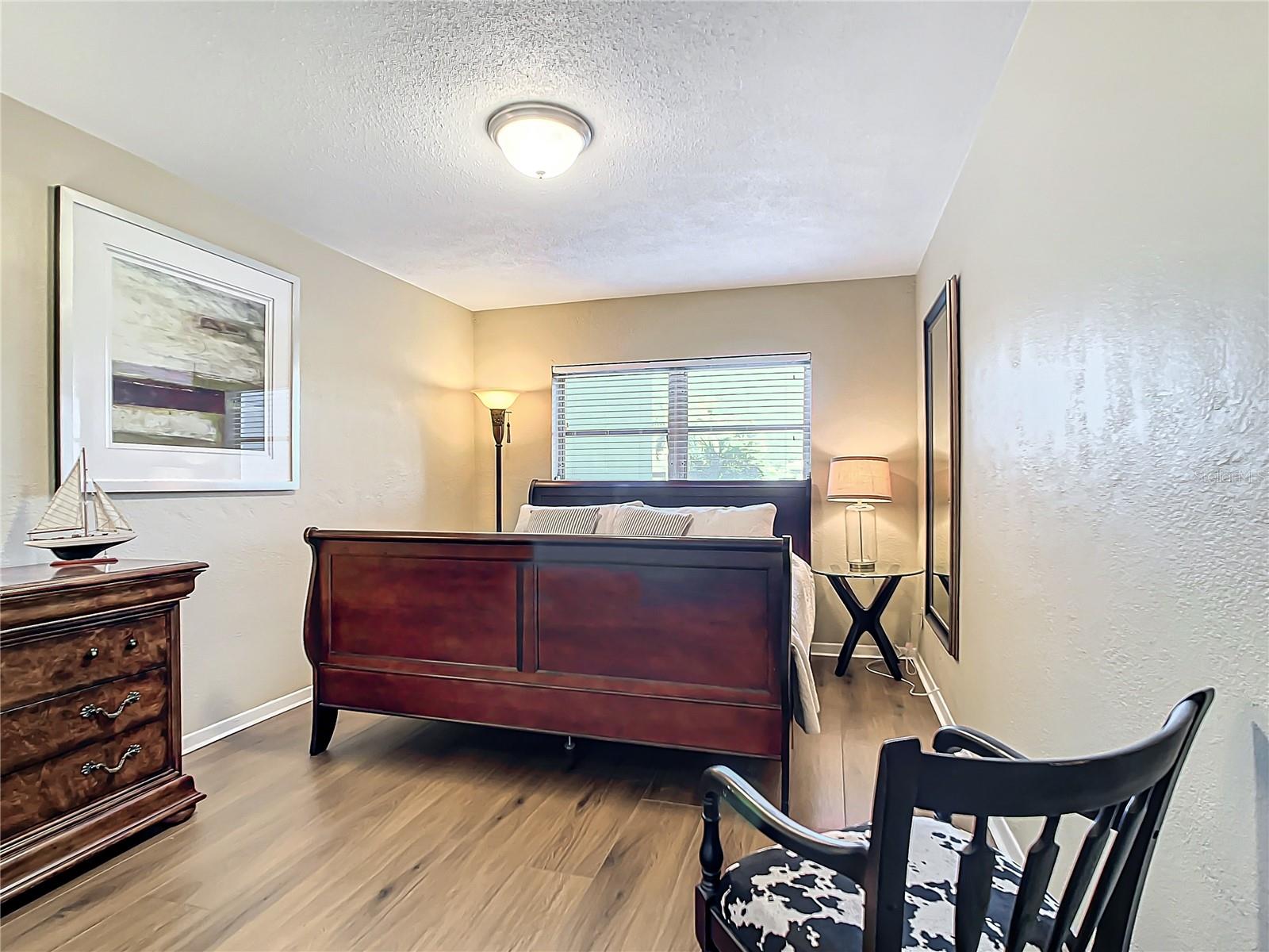 KINGS MOORINGS CONDO THE - Residential