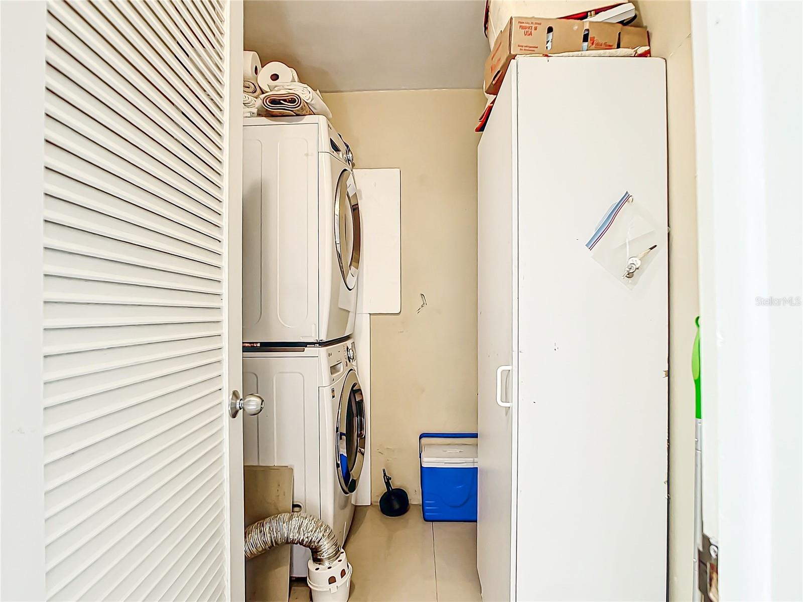 KINGS MOORINGS CONDO THE - Residential