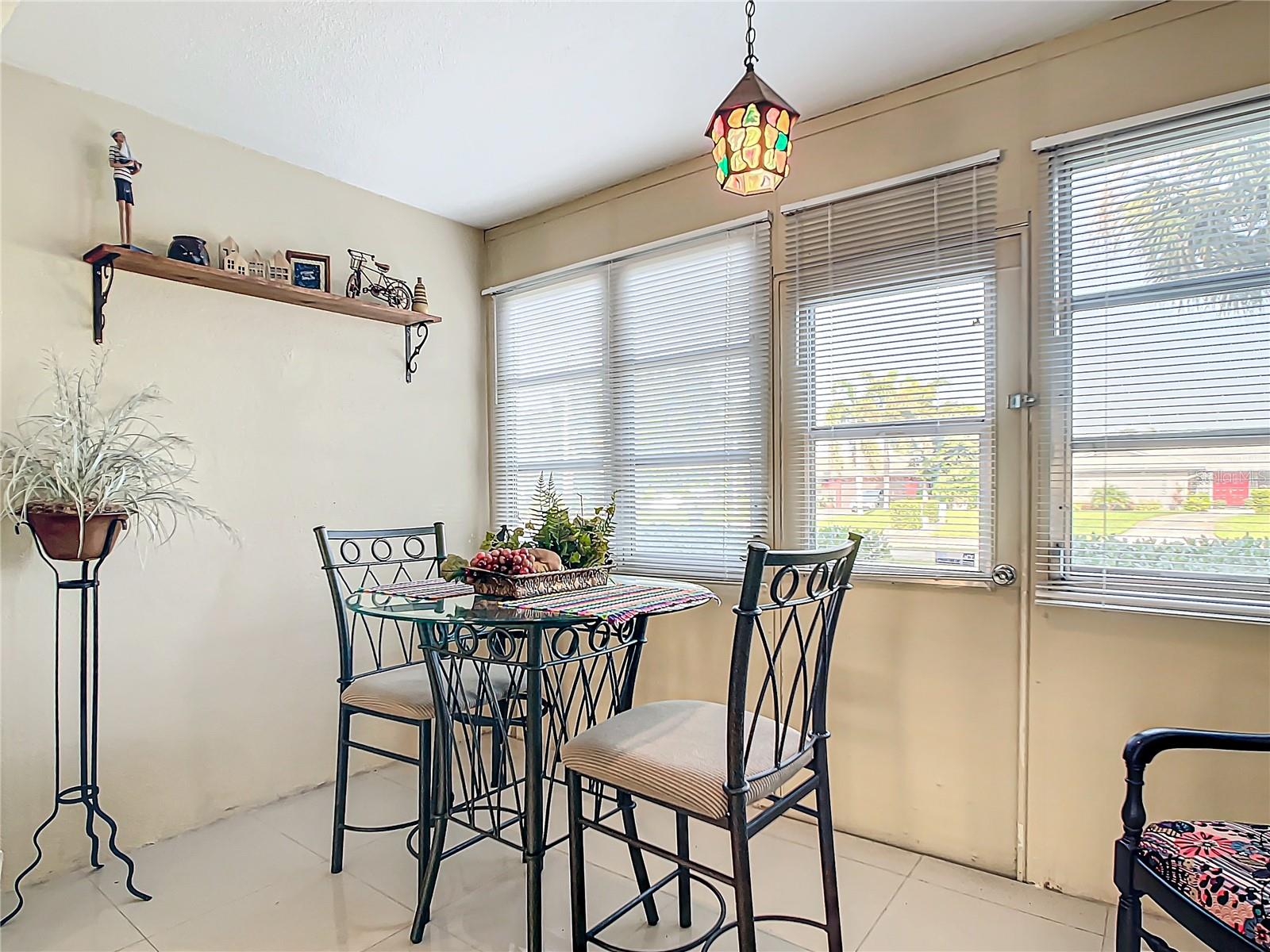 KINGS MOORINGS CONDO THE - Residential