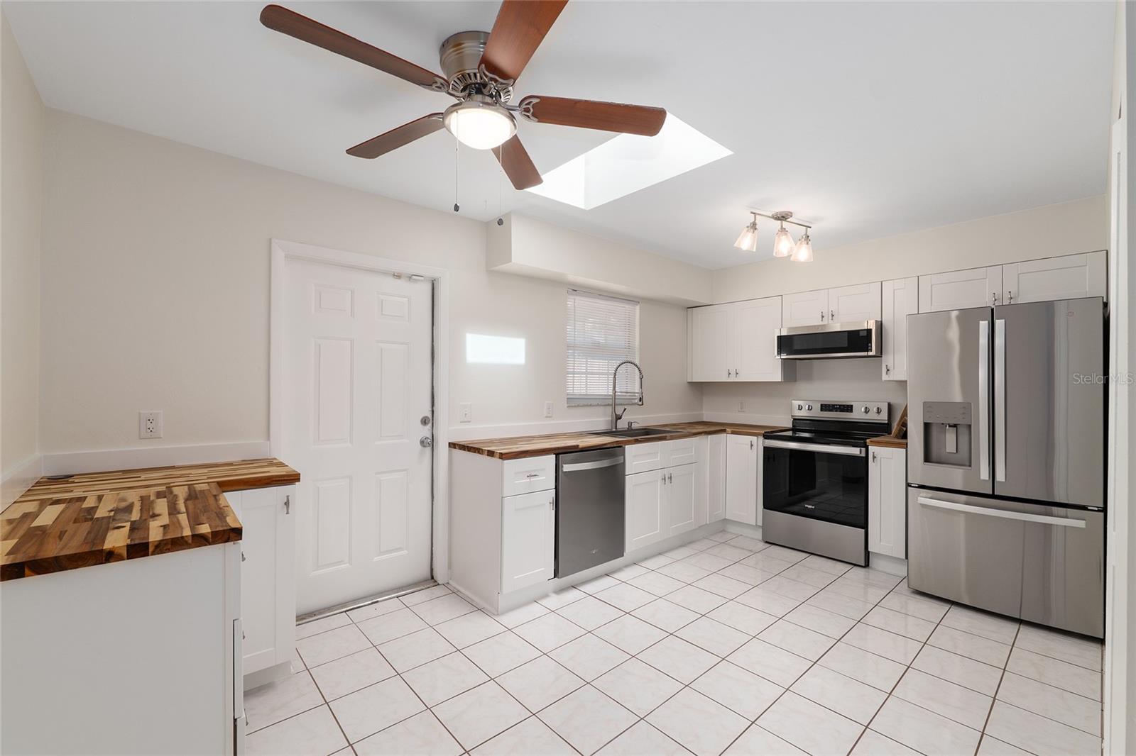 2080 NW 2ND STREET