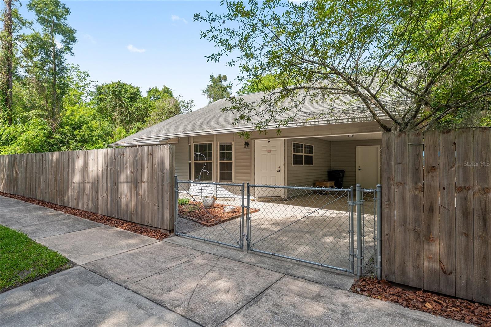 2080 NW 2ND STREET