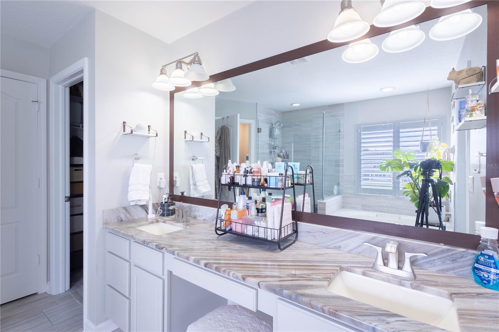 VALHALLA PH 3-4 - Residential Lease