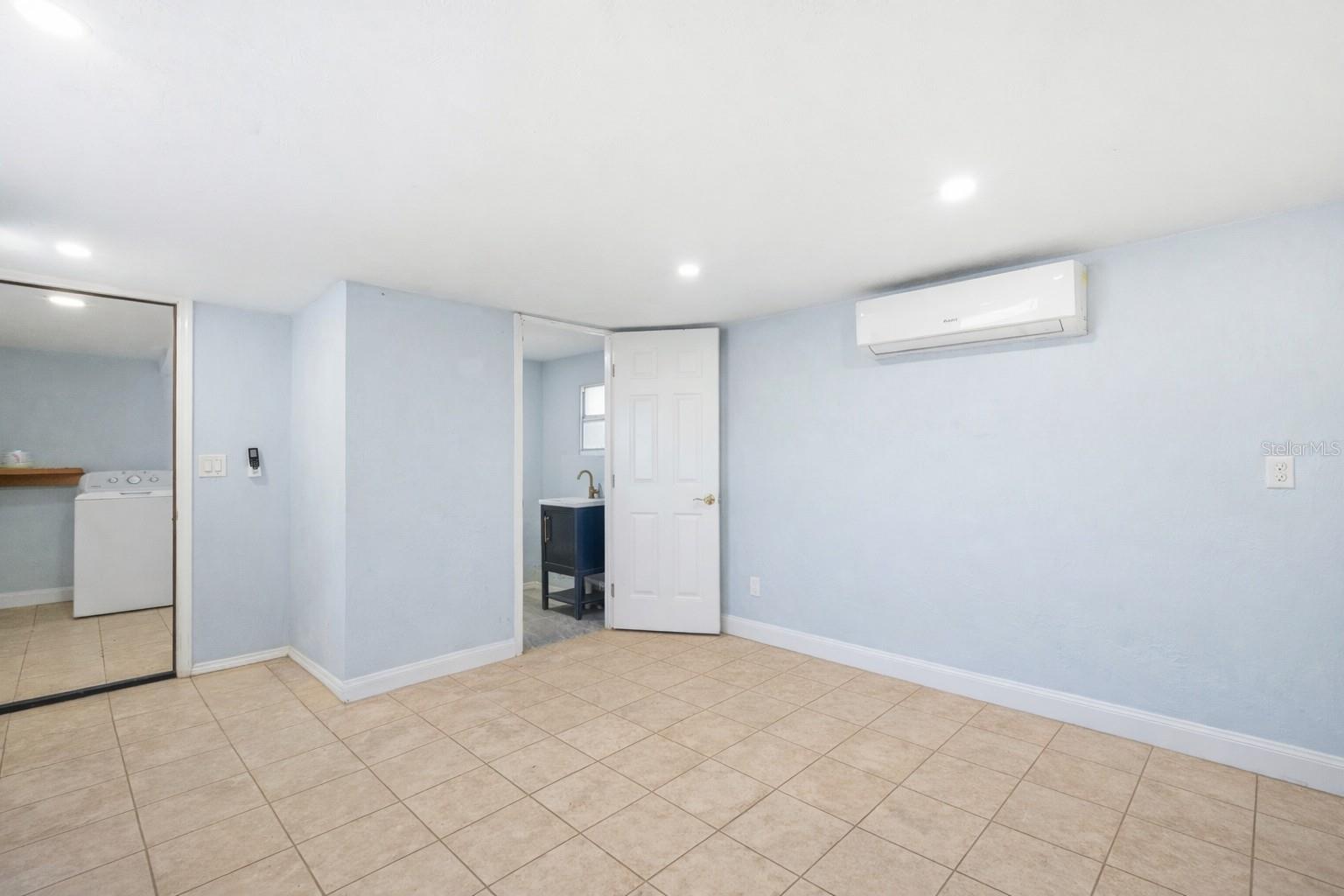 DESPLAND BLK 23 UNREC 162 - Residential Income