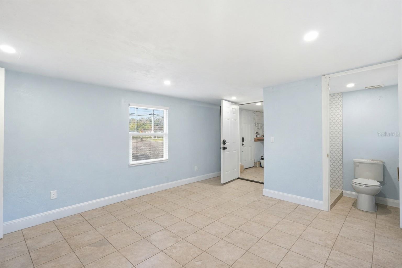 DESPLAND BLK 23 UNREC 162 - Residential Income