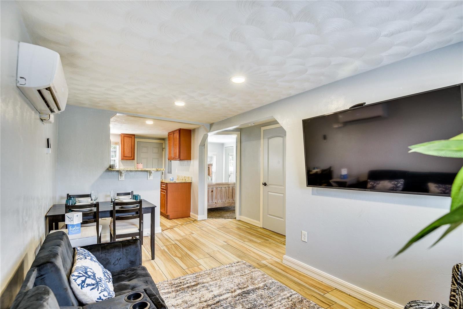 DESPLAND BLK 23 UNREC 162 - Residential Income