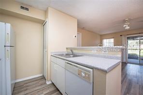 BELMONT/PK CENTRAL CONDO - Residential