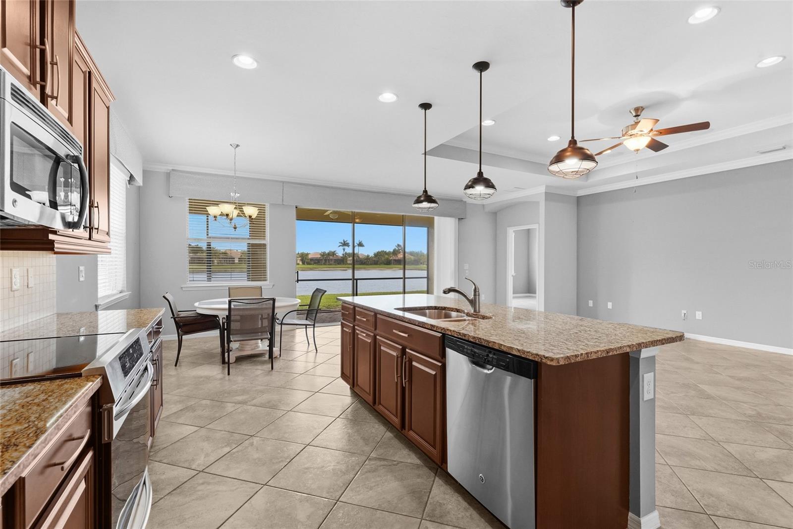 TALON BAY - Residential