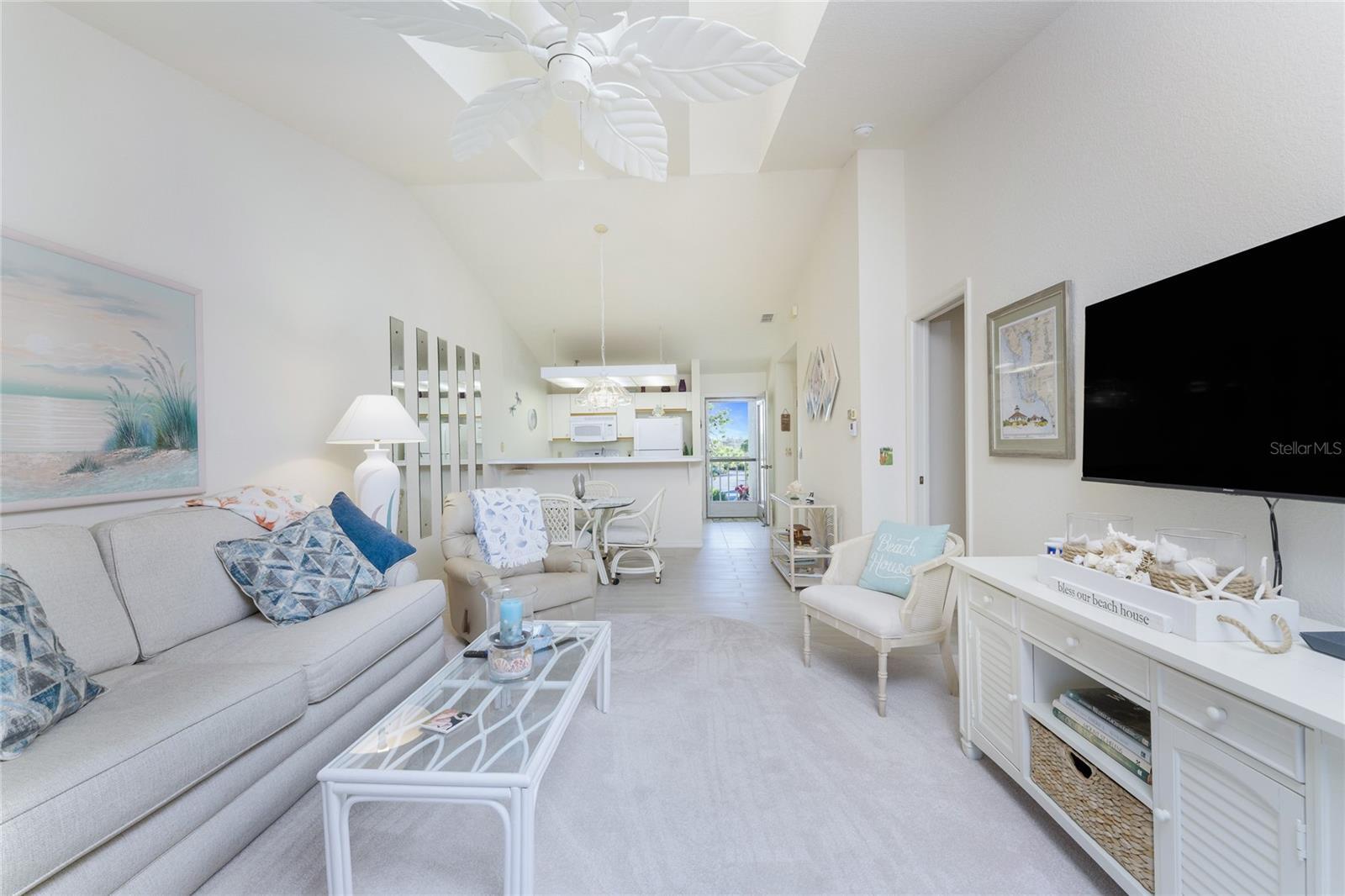 GOLDEN TEE PH 02 - Residential