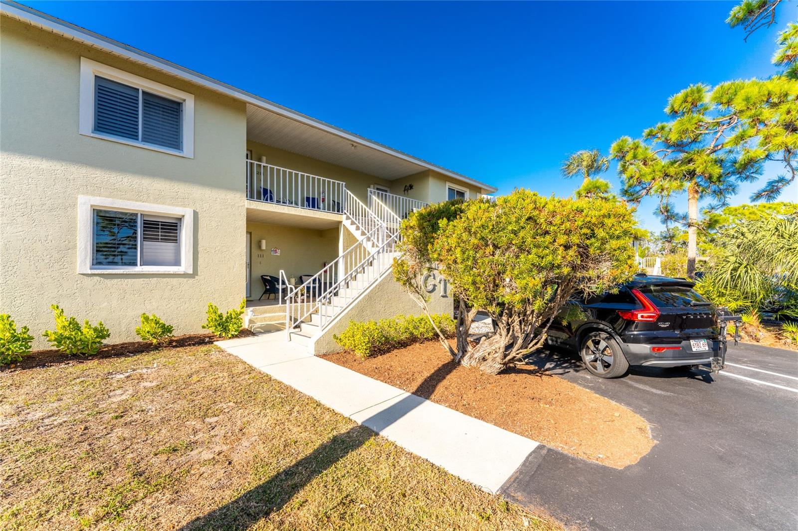 GOLDEN TEE PH 02 - Residential