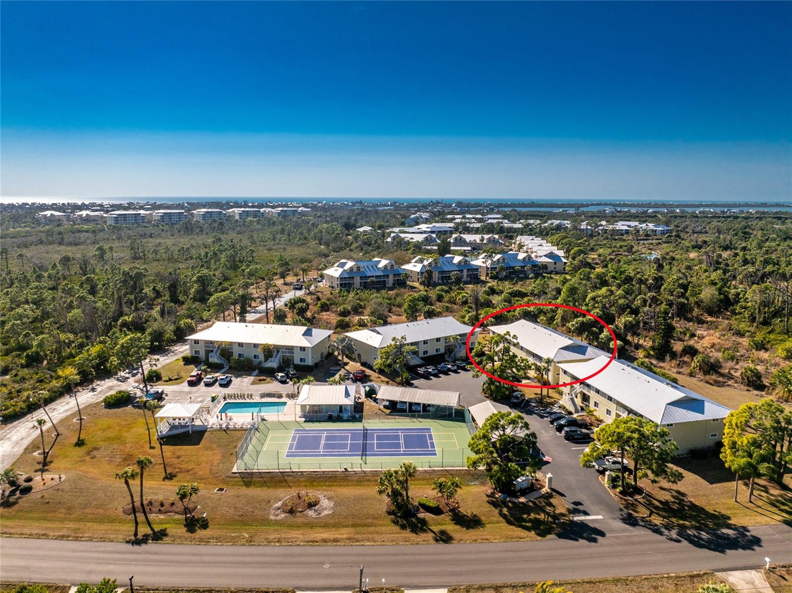 GOLDEN TEE PH 02 - Residential