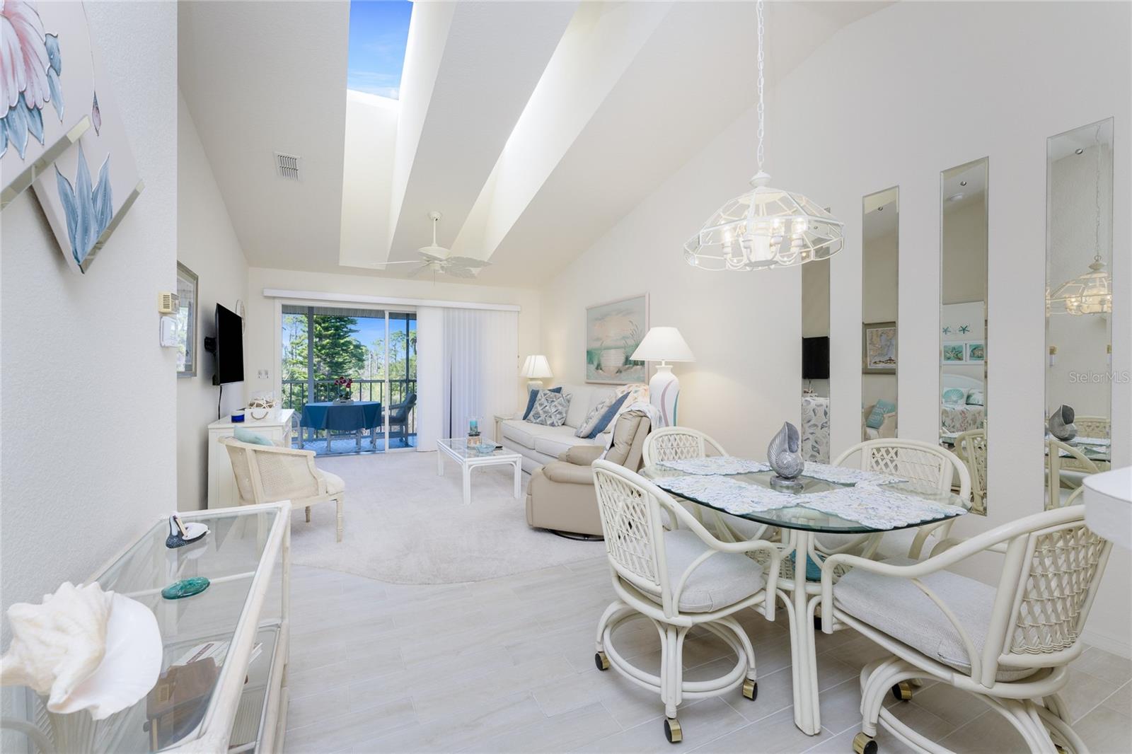 GOLDEN TEE PH 02 - Residential