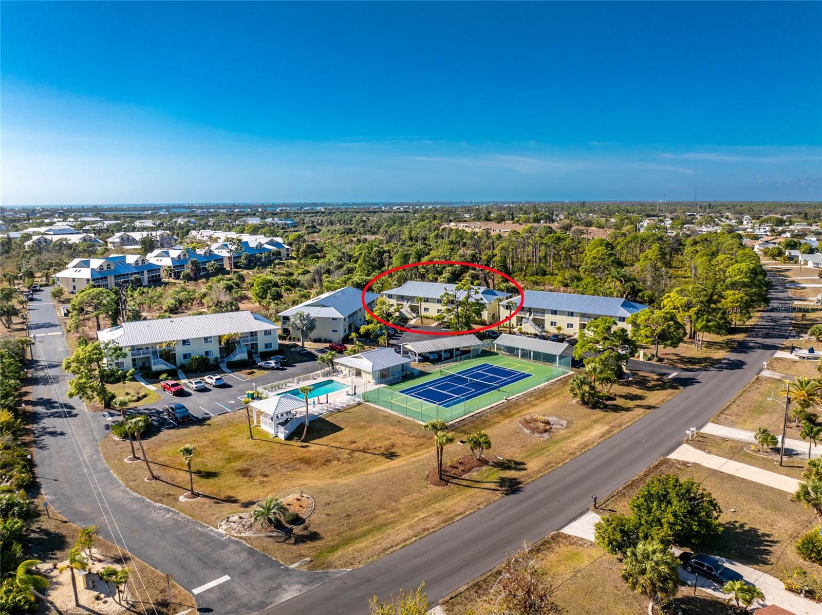 GOLDEN TEE PH 02 - Residential