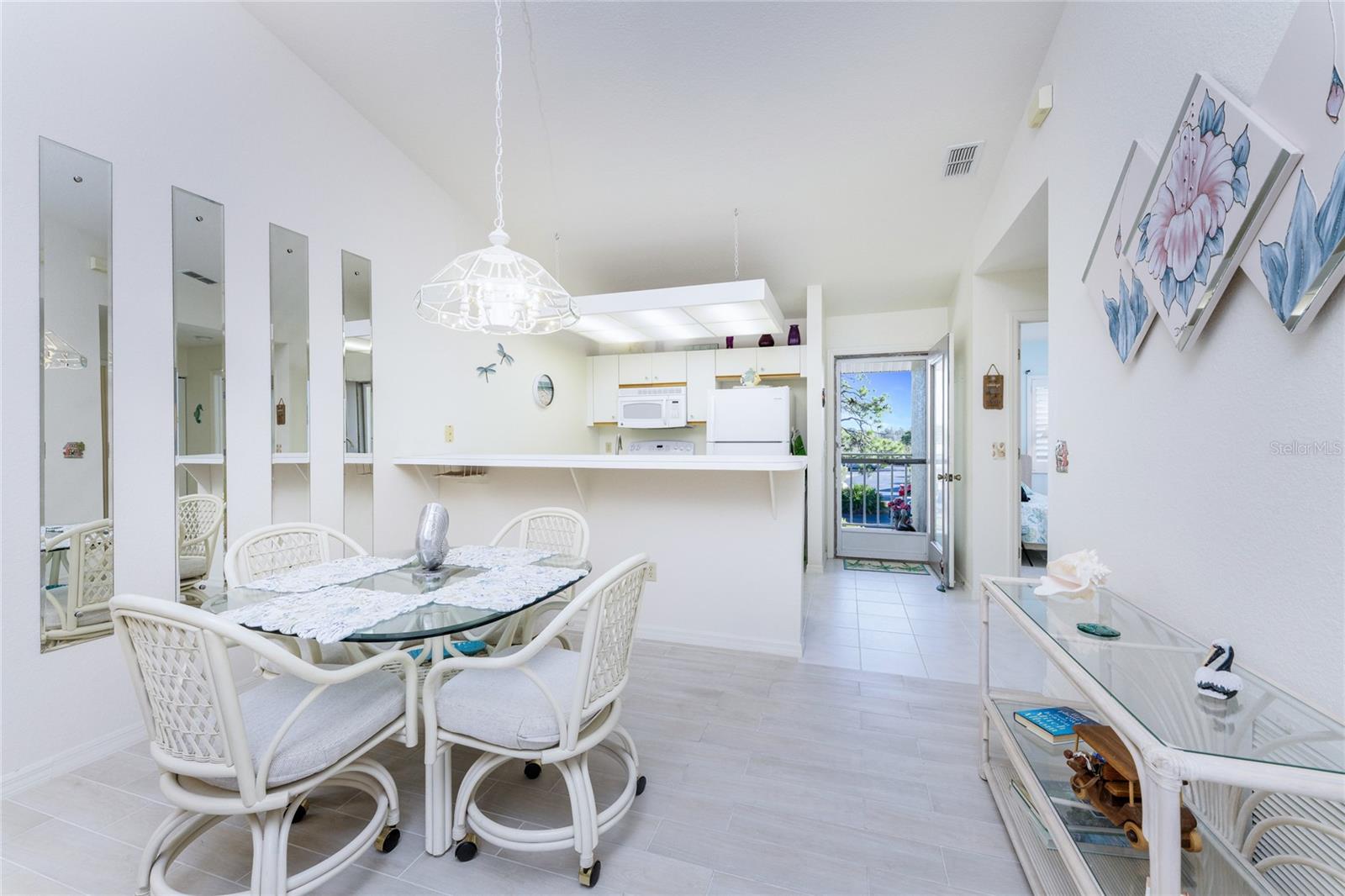 GOLDEN TEE PH 02 - Residential