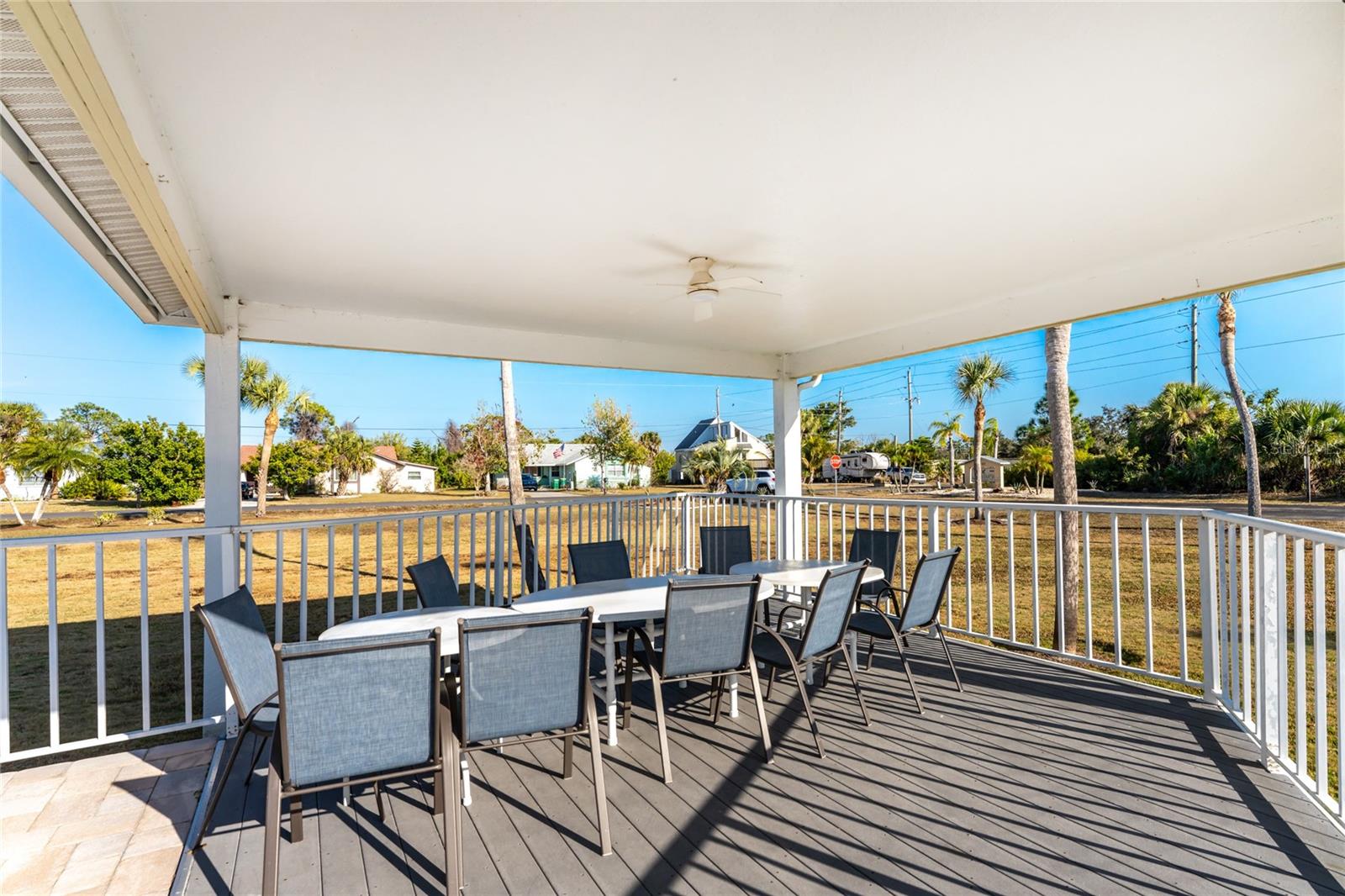 GOLDEN TEE PH 02 - Residential