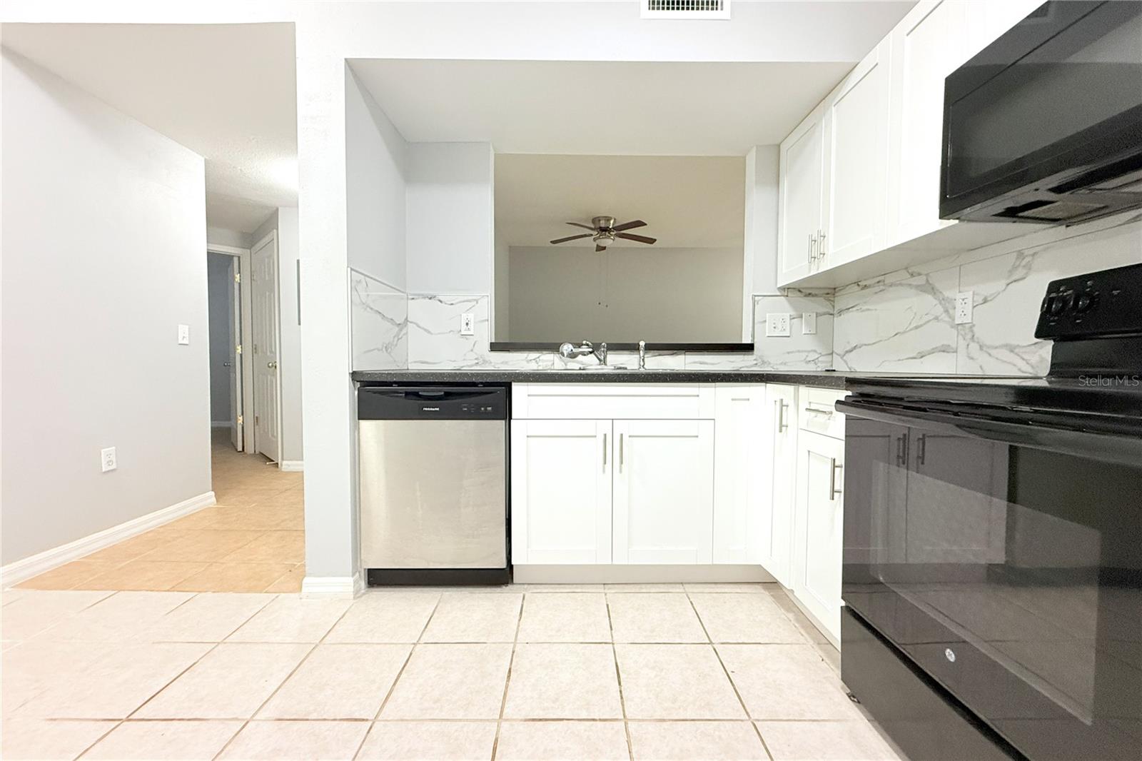 VILLAGES OF BLOOMINGDALE CONDO - Residential