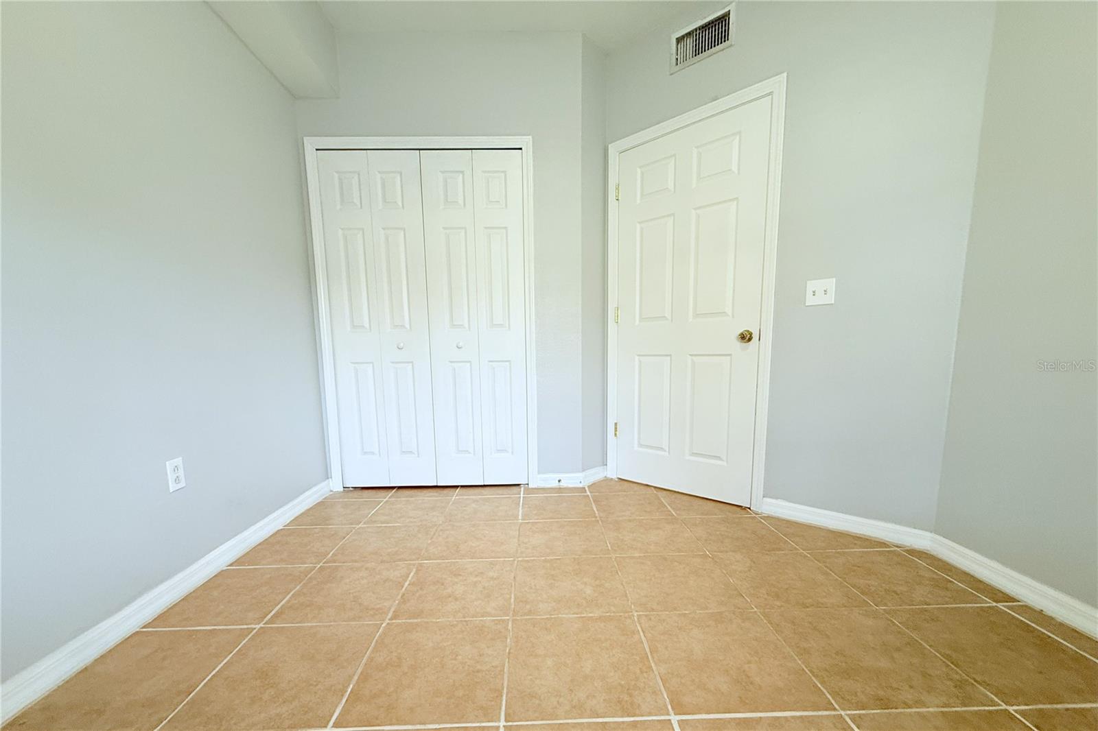 VILLAGES OF BLOOMINGDALE CONDO - Residential