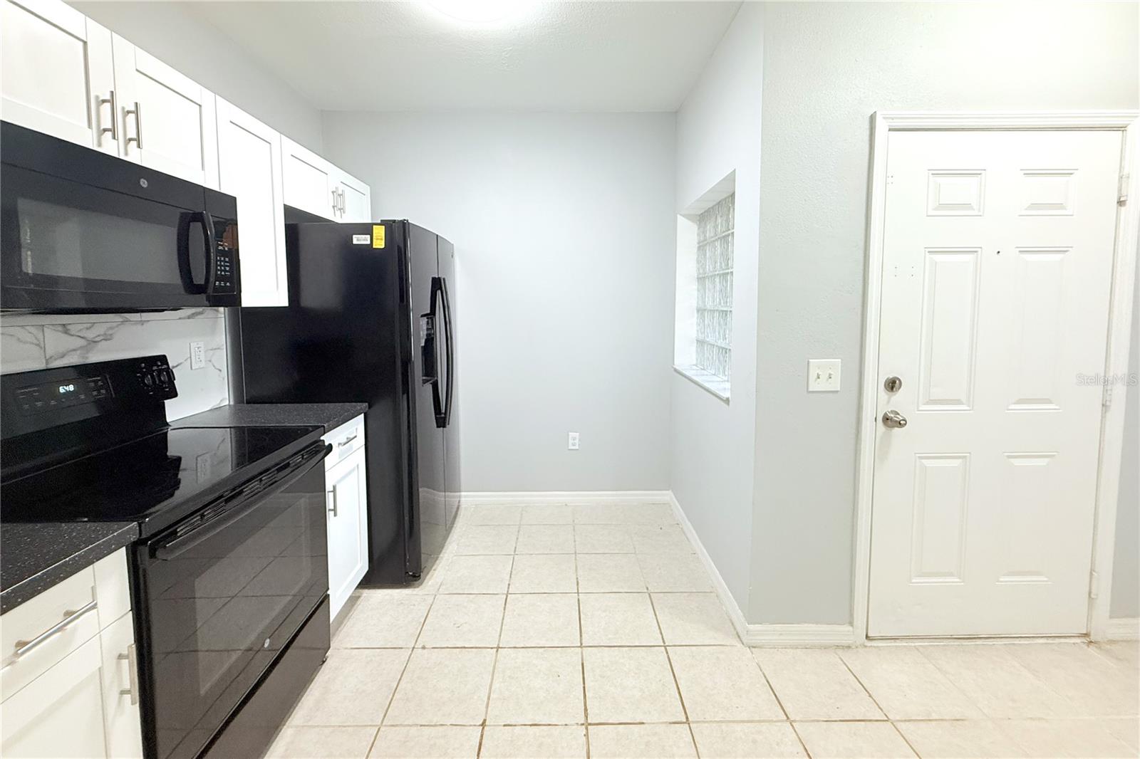 VILLAGES OF BLOOMINGDALE CONDO - Residential