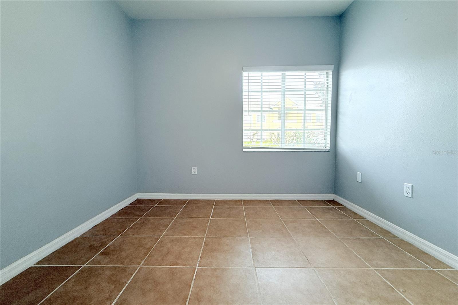 VILLAGES OF BLOOMINGDALE CONDO - Residential