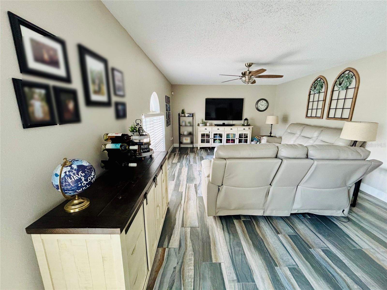 TRAILS UNIT 1 - Residential