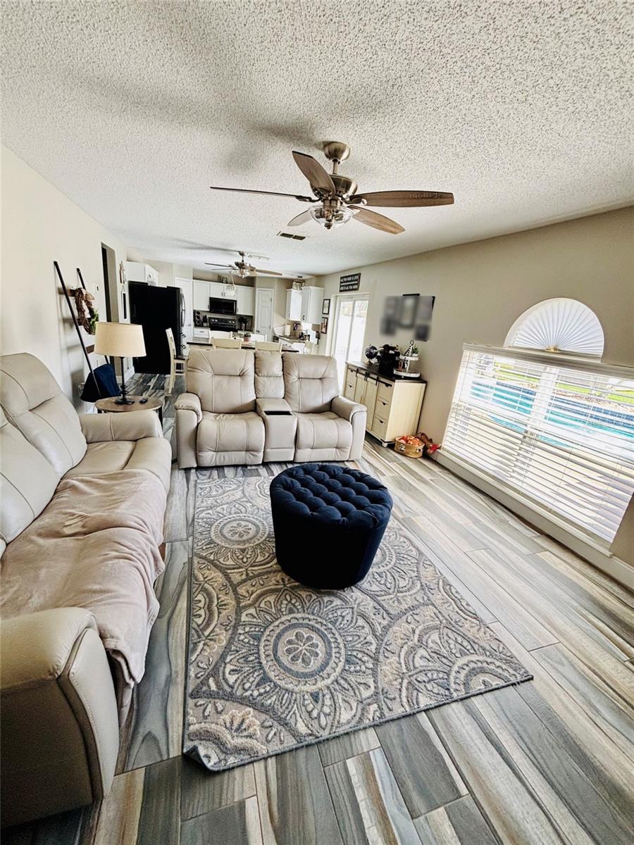 TRAILS UNIT 1 - Residential