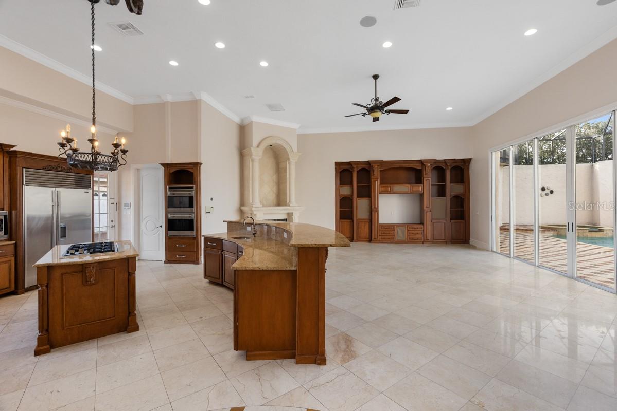 LAKE DOWN POINTE MARBELLA - Residential